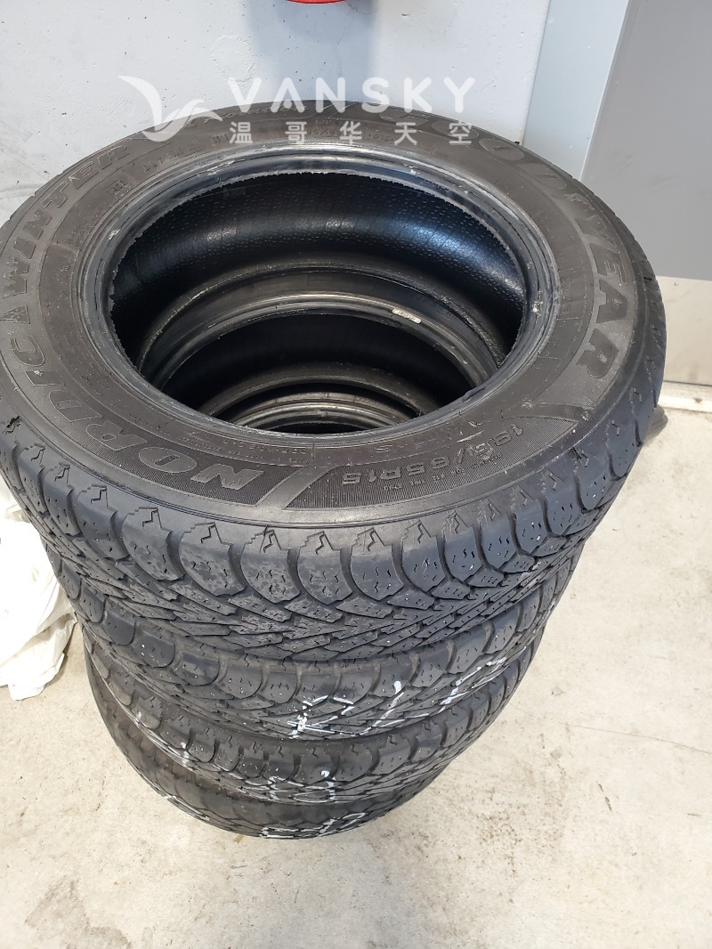 250527201911_winter tires195-65R15..jpg